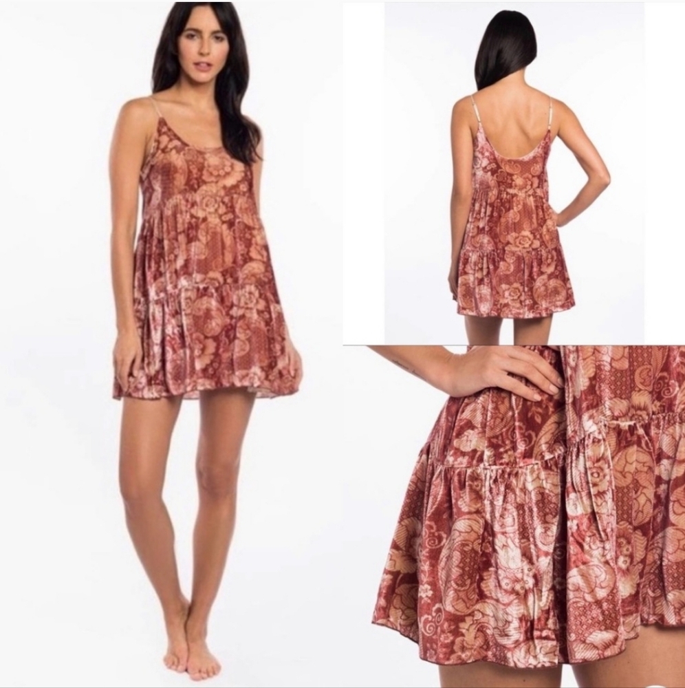 NWT Chaser adjustable spaghetti strap velvet dress, fully lined silk Small